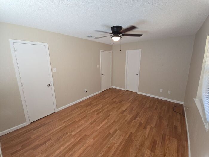 Building Photo - 309 Denton Ct