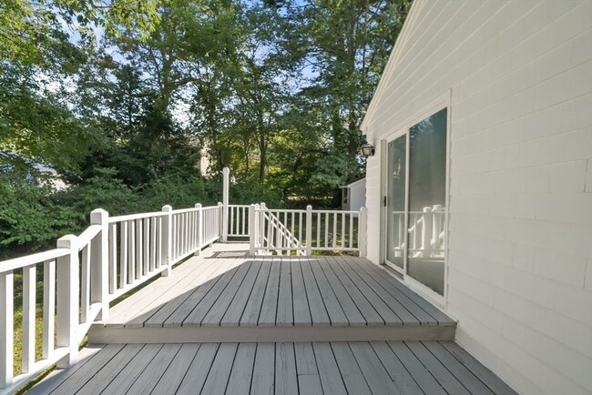 Building Photo - 42 Pinehurst Ave