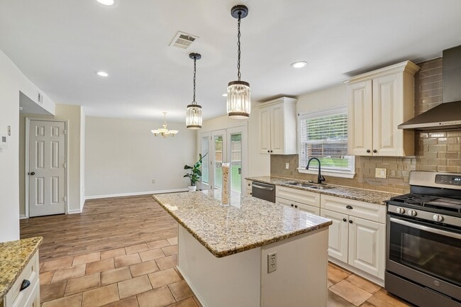 Building Photo - 708 Joseph E Lowery Boulevard Southwest