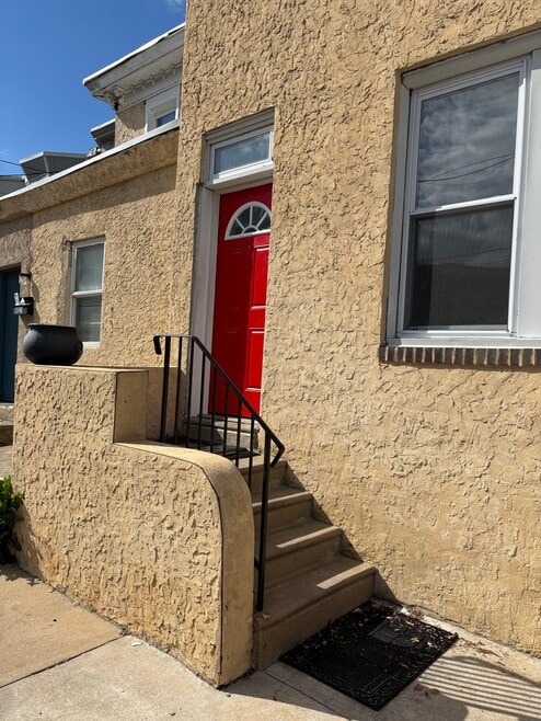 Building Photo - 6019 Hazel Ave