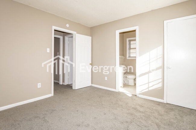 Building Photo - 4996 Harrington Ave