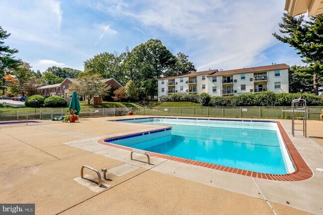 Building Photo - 8326 Darlington St