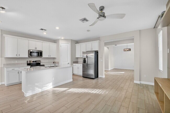 Building Photo - 4839 Navali Dr