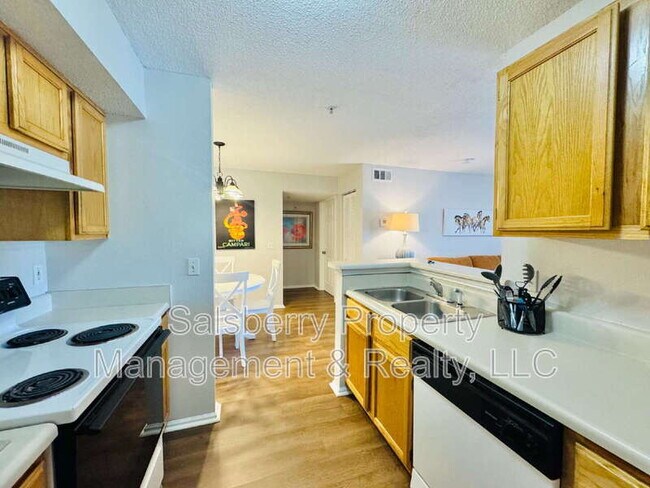 Building Photo - 4000 Dancing Cloud Ct