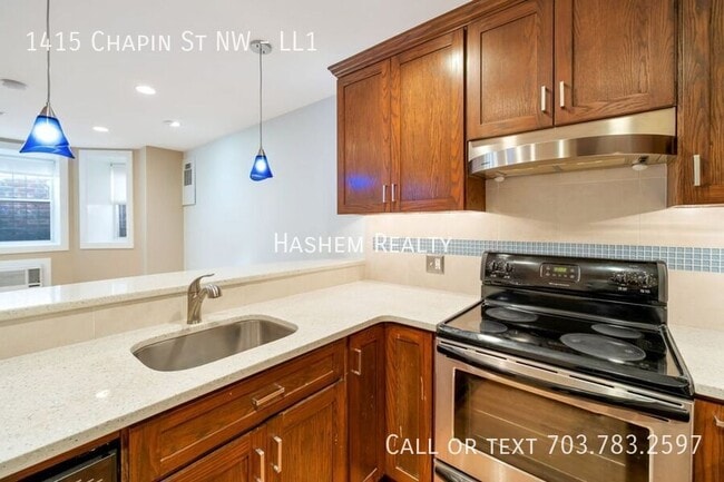 Primary Photo - 1415 Chapin St NW