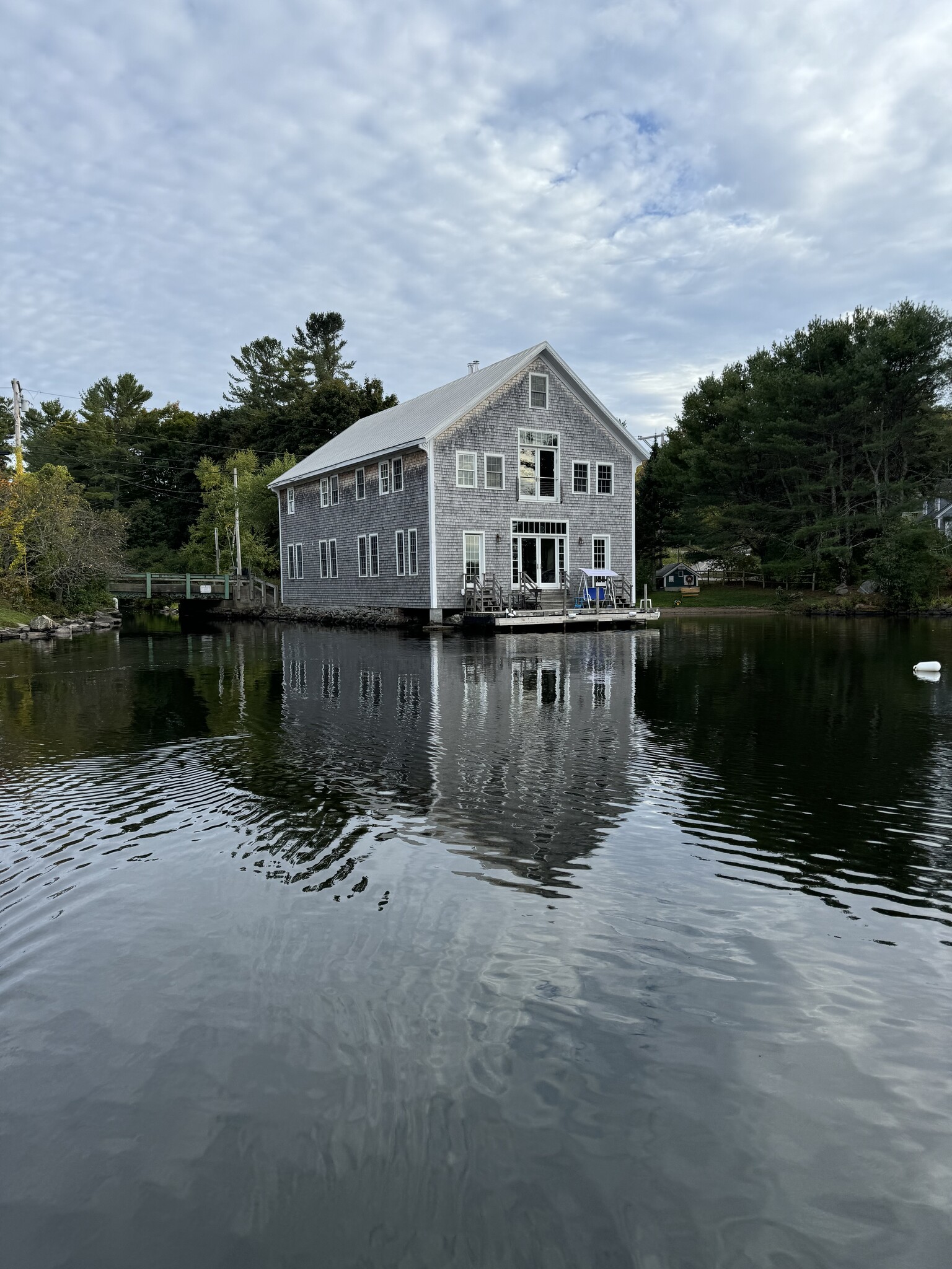 Building Photo - 3 Pond Rd