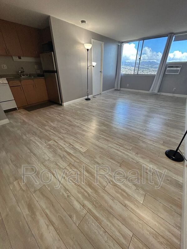 Building Photo - 1060 Kamehameha Hwy