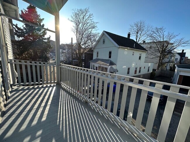 Building Photo - 56 Bakersfield St