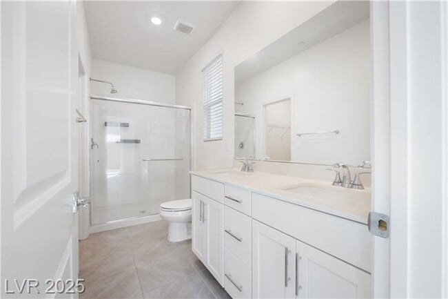 Building Photo - Single Story 3 bedroom, 2 bath home in the...