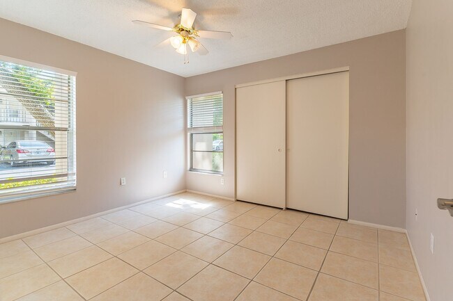 Building Photo - Conveniently located Unfurnished 2-bed, 2-...