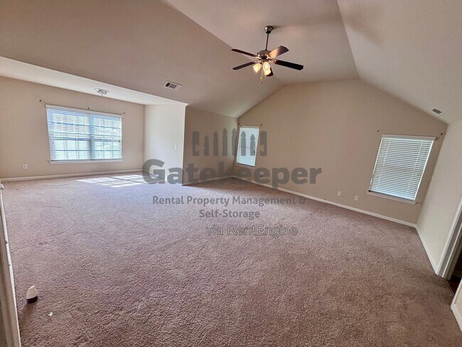 Building Photo - 4743 Chickadee Ln