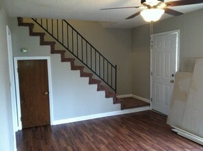 Building Photo - 748-750 Marley Way