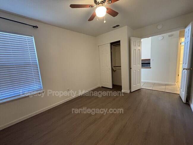 Building Photo - 8559 Star Bright Ct