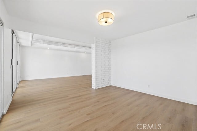 Building Photo - 2501 Blue Water Dr