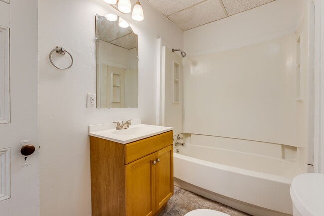 Building Photo - 750 Brownsville Rd