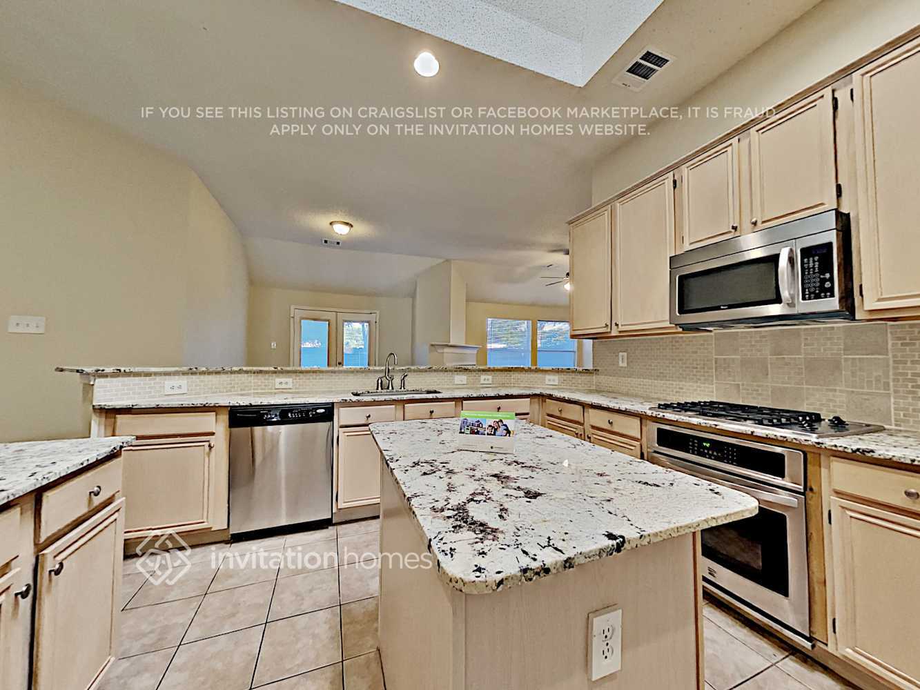 Building Photo - 1777 Meyerwood Ln S