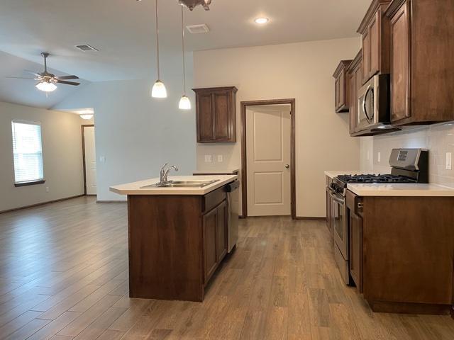 Building Photo - 2428 Northcreek Ln