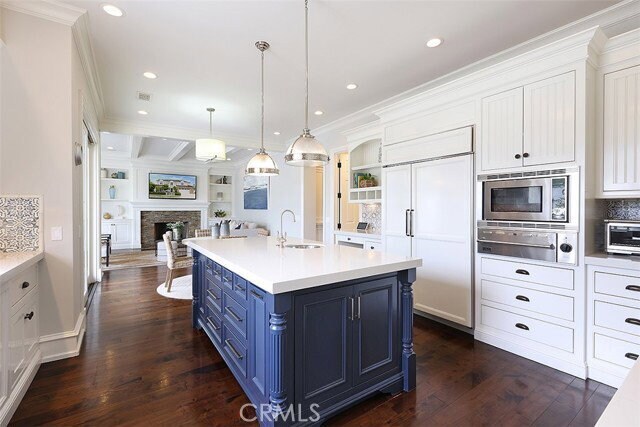 Building Photo - 1718 Port Westbourne Pl