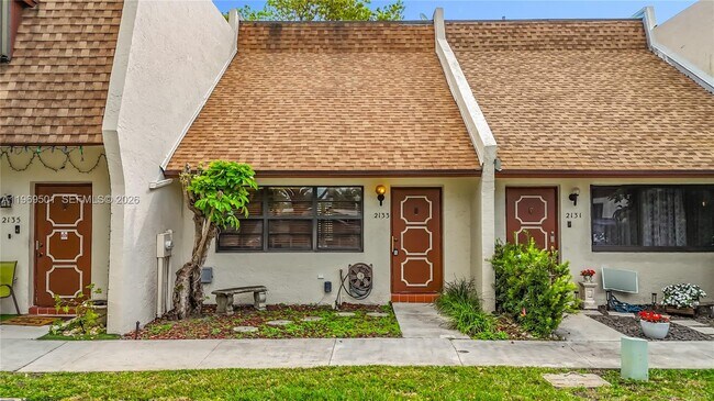 Building Photo - 2133 N 14th Ave