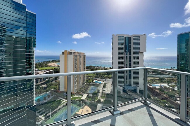 Building Photo - Luxurious Convenience in the Heart of Honolulu - Waihonua 2904