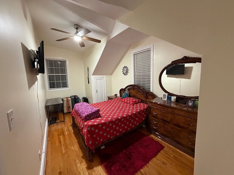 Building Photo - 3264 Middletown Rd