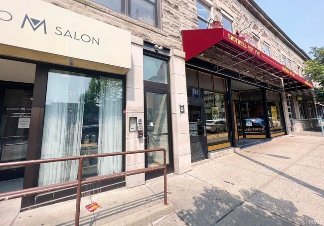 Building Photo - 213 N Walnut St