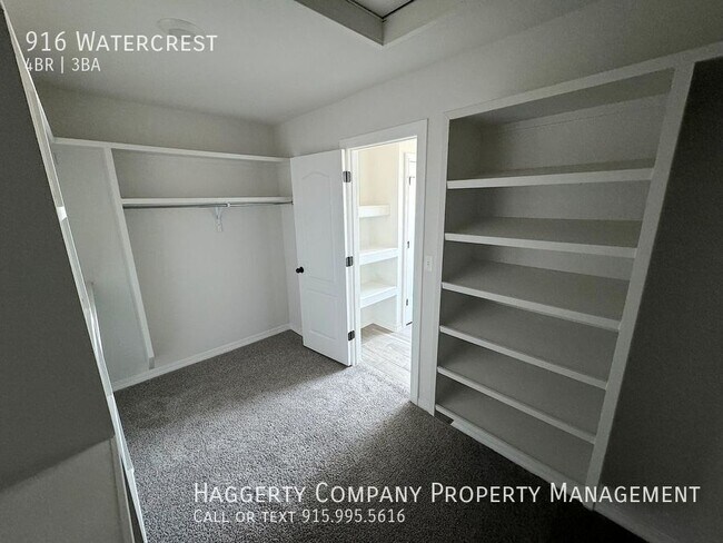Building Photo - 916 Watercrest-