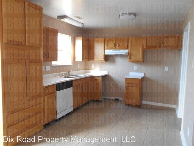 Building Photo - 3 br, 2.5 bath House - 897 Hathaway Drive,
