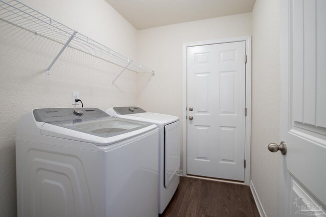 Building Photo - 4375 Thistle Pine Ct
