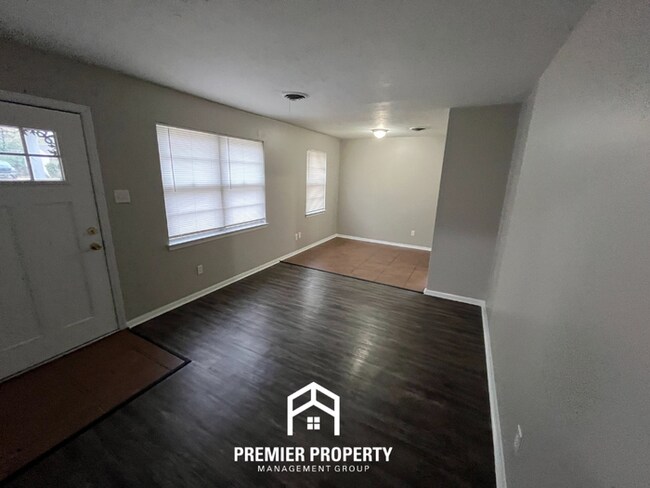 Building Photo - 2983 Cherry Rd