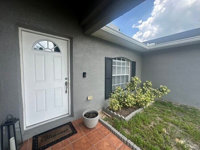 Building Photo - 37 Sawfish Ct