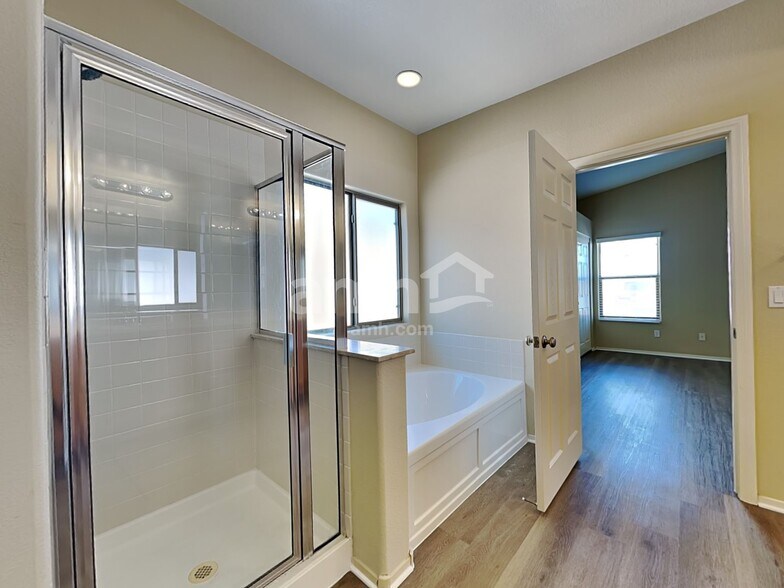 Building Photo - 8288 Amtrak Express Ave