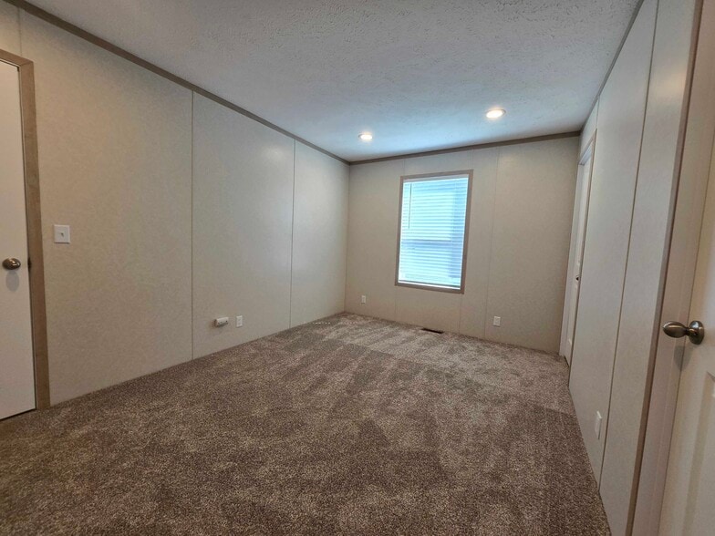 Building Photo - 52705 Van Buren Dr