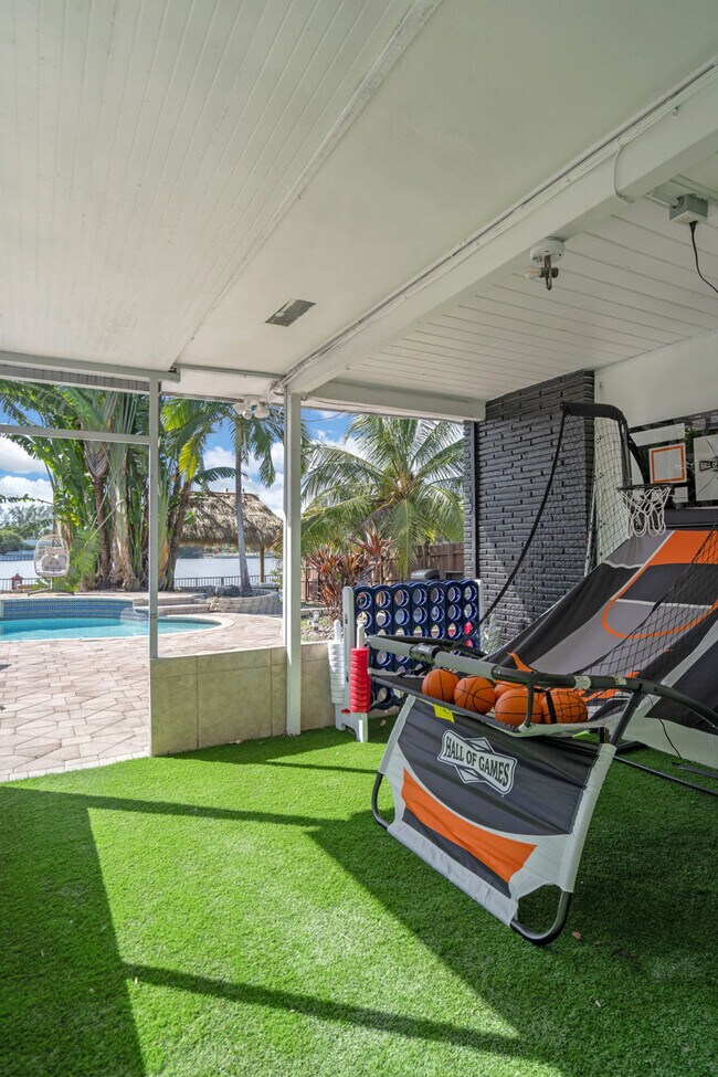 Building Photo - 19720 NE 26th Ave