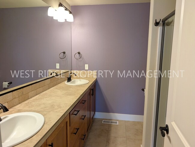 Building Photo - 14916 NW Delia St