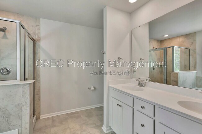 Building Photo - 146 Red Blf St