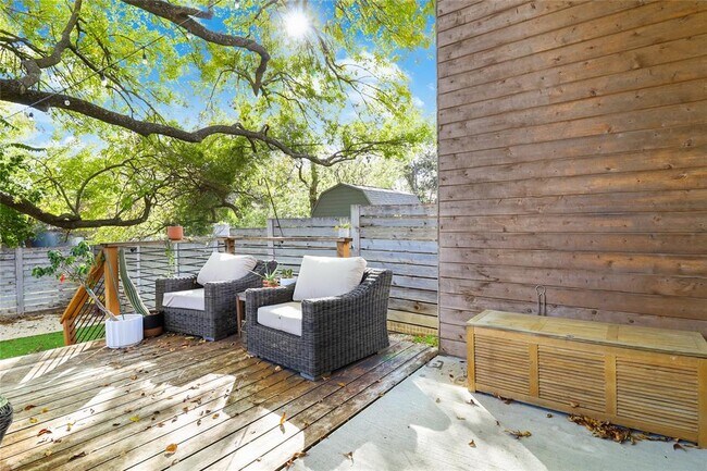 Building Photo - 2709 E 14th St