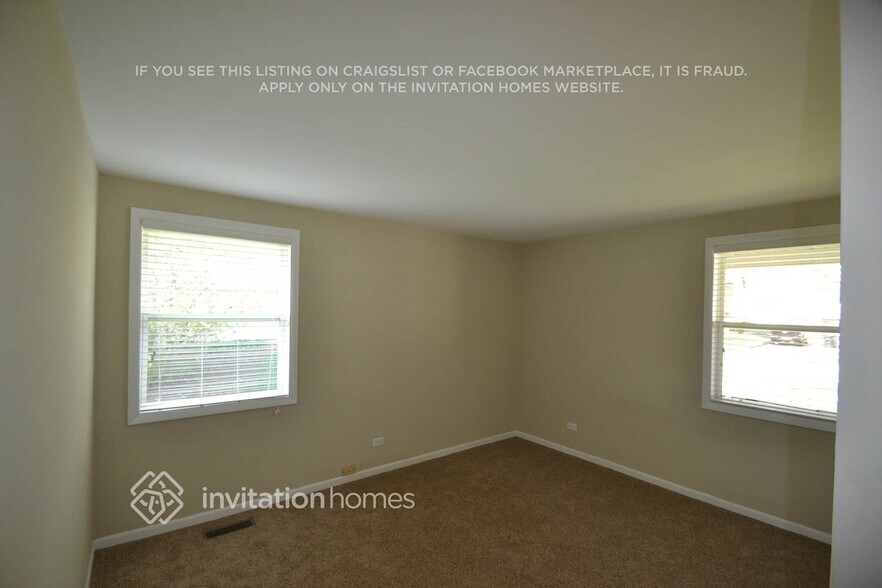 Building Photo - 2401 Birch Ln