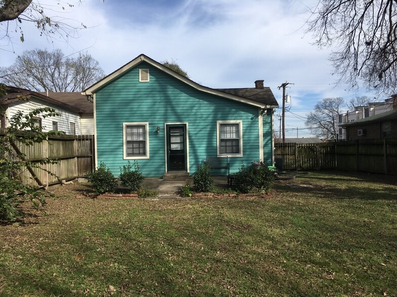 large fenced backyard - 1703 4th Ave N