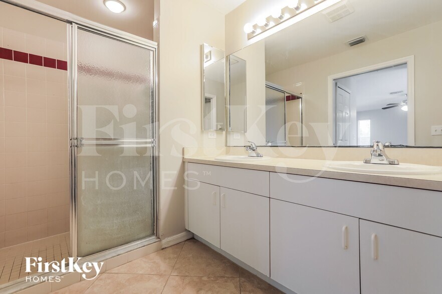 Building Photo - 2166 Boca Chica Ave