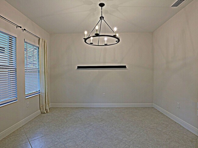 Building Photo - 7652 Cypress Walk Dr