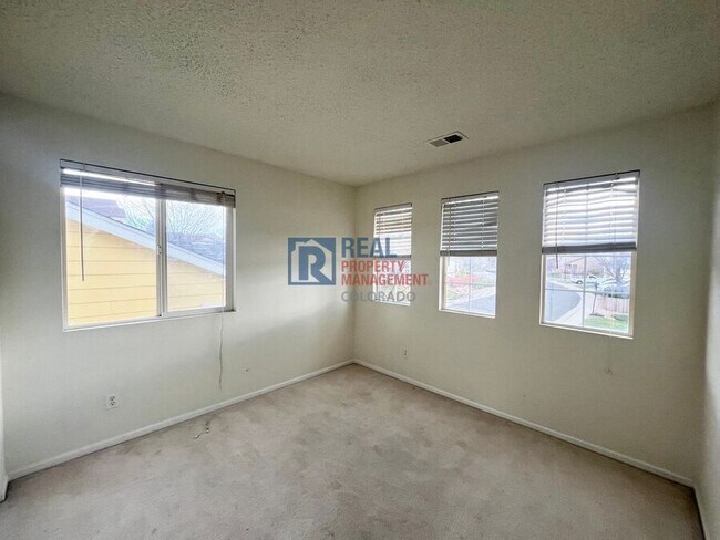 Building Photo - 20637 E Kenyon Pl