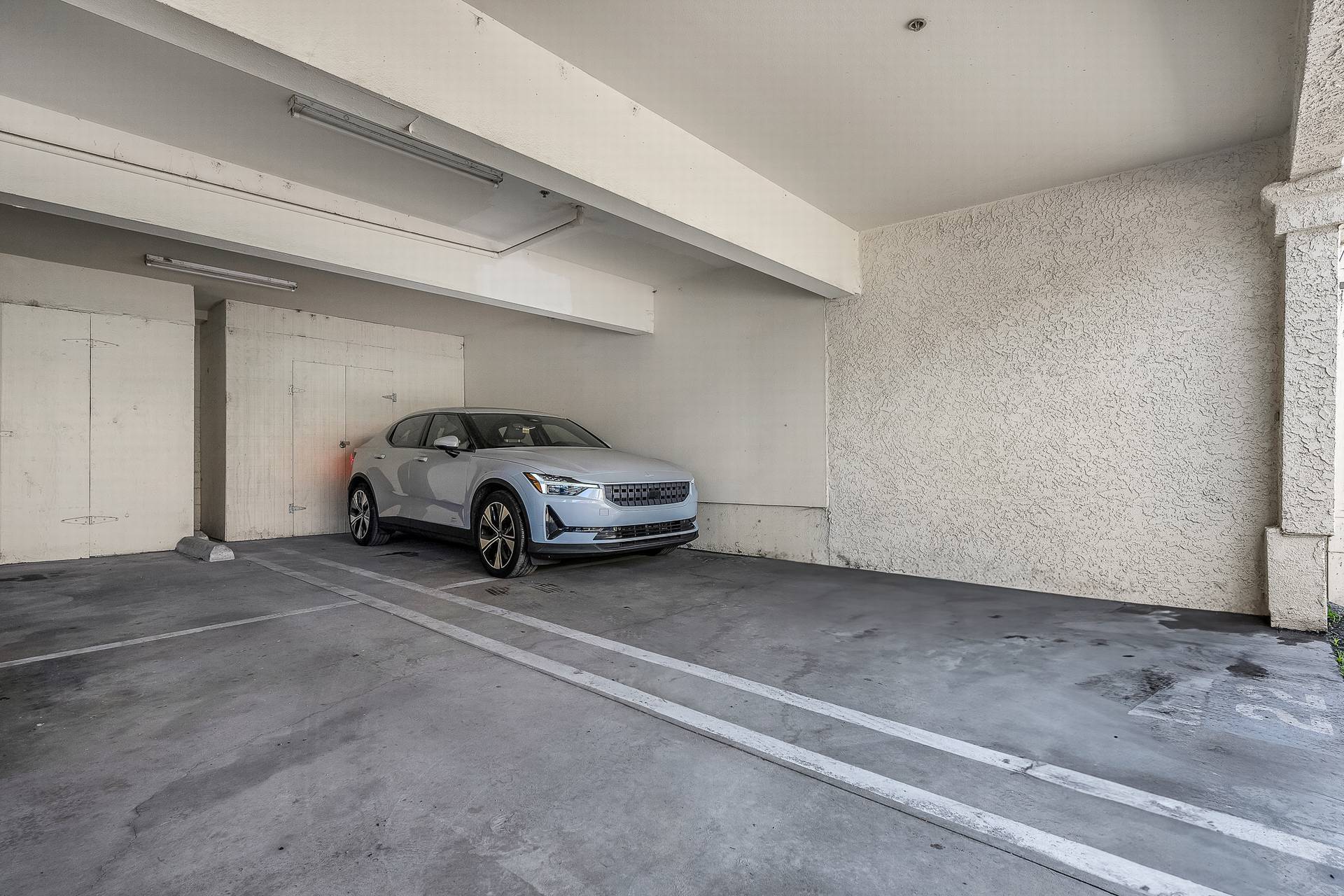 Building Photo - 501 Palisades Dr