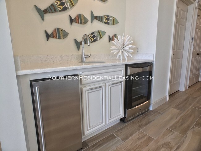Building Photo - 13333 Johnson Beach Rd Unit 204 ~by Southern