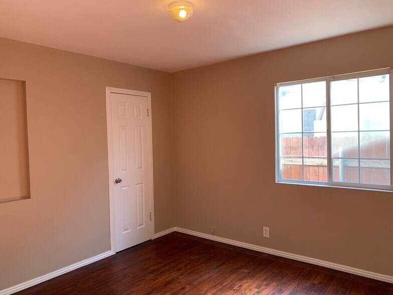 Building Photo - 1320 3 Ranch Rd