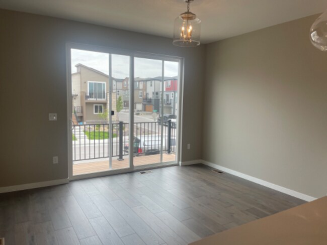 Building Photo - 6381 Rollick Dr
