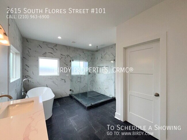 Building Photo - 2615 S Flores St