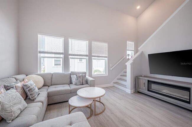 Building Photo - 2400 Ezzell Ct