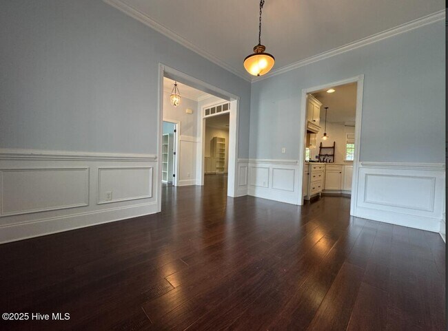 Building Photo - 428 N Belvedere Dr