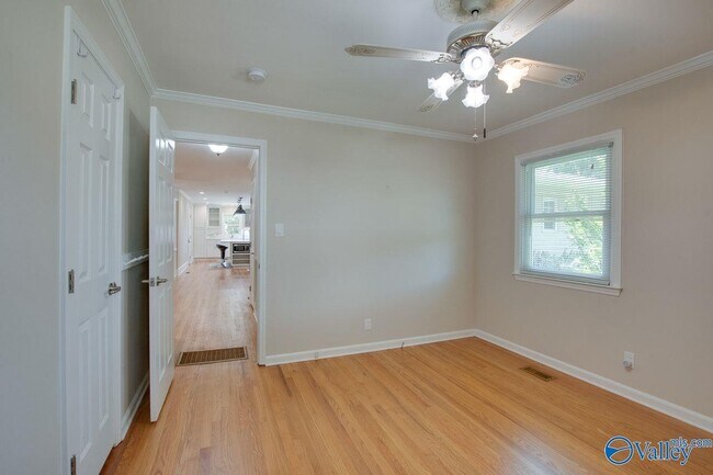 Building Photo - 211 Wingate Ave SW